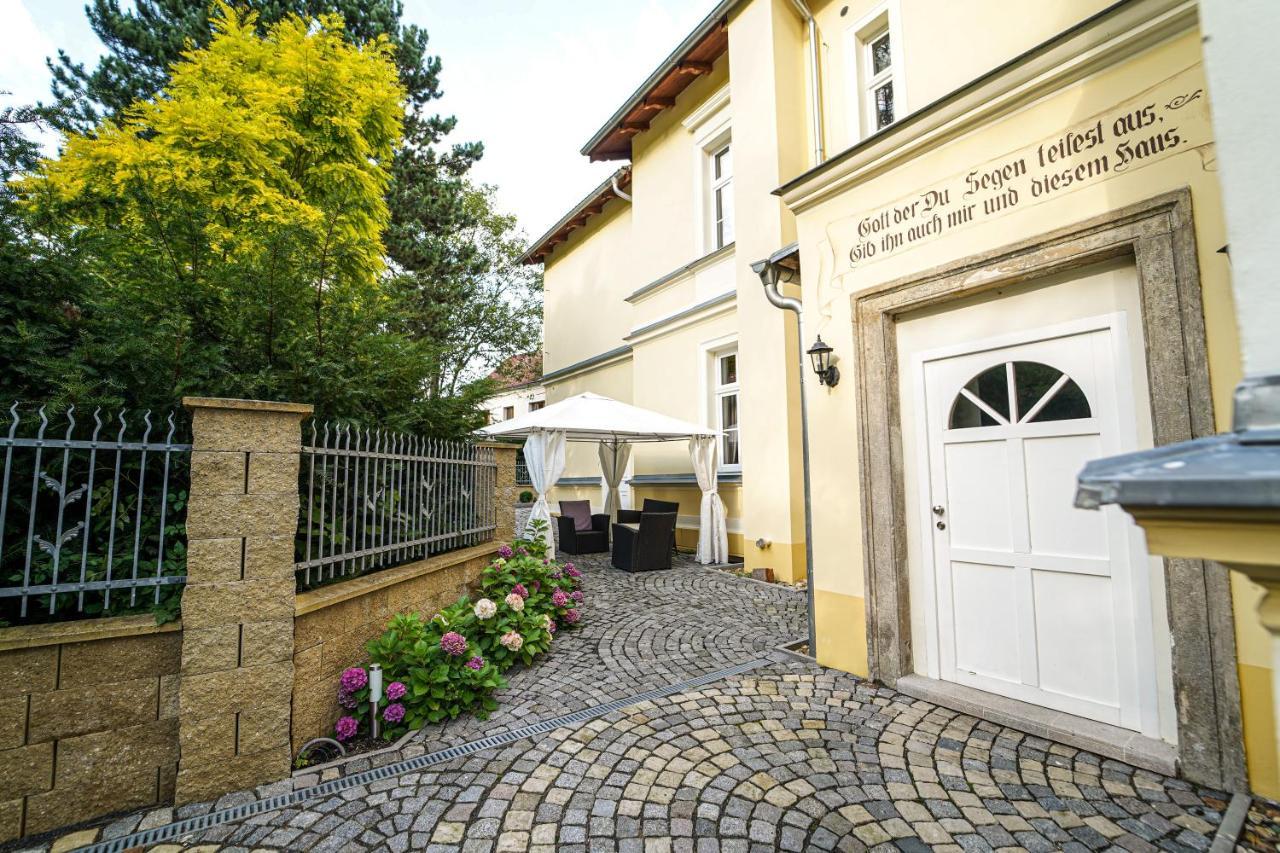 Spa Apartments Theresia Dubí Extérieur photo