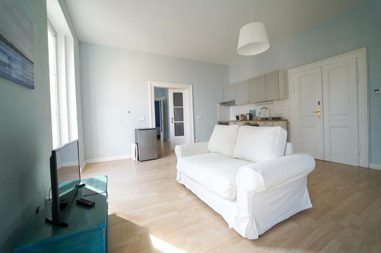Spa Apartments Theresia Dubí Extérieur photo