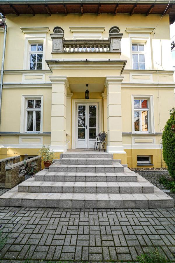 Spa Apartments Theresia Dubí Extérieur photo